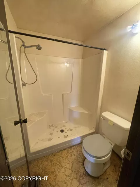 Bath - 12705 Tandy Pl, Eagle River, AK 99577 photo 1 of 2