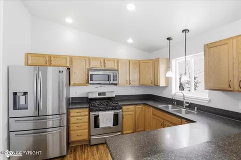 19311 Trail Bay Dr, Eagle River, AK 99577 photo 5
