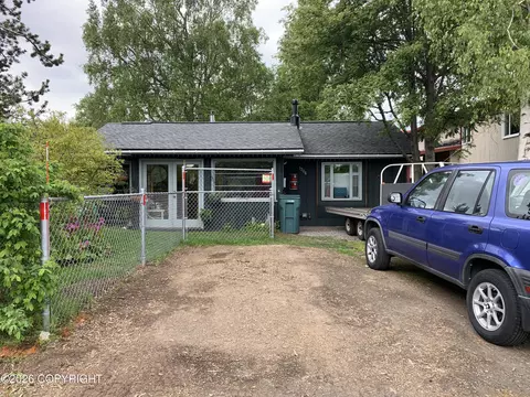 3208 Oregon Dr, Anchorage, AK 99517