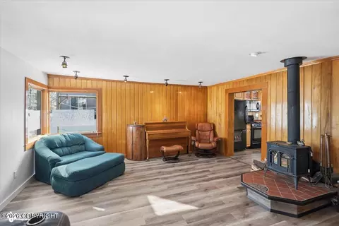 Living - 3208 Oregon Dr, Anchorage, AK 99517 photo 1 of 2