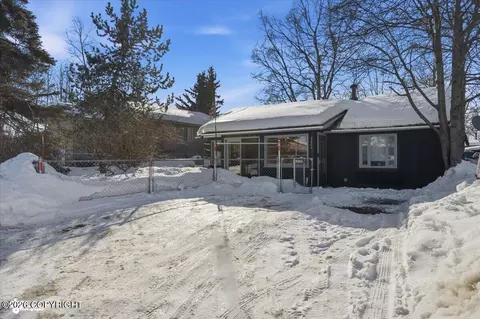 3208 Oregon Dr, Anchorage, AK 99517