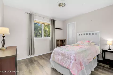 Bedroom - 3831 Winchester Loop, Anchorage, AK 99507 photo 4 of 6