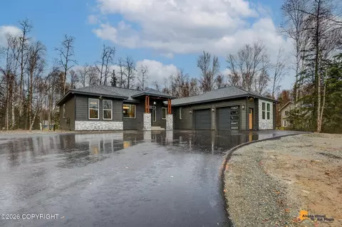 L5 B2 W Peak Circle, Big Lake, AK 99623