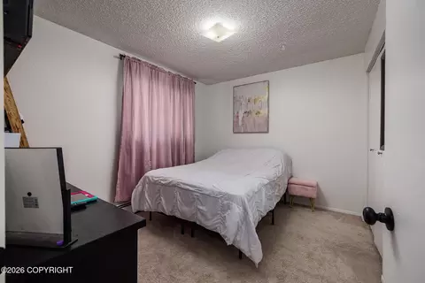 Bedroom - 19823 Eagle River Rd, Eagle River, AK 99577 photo 1 of 6