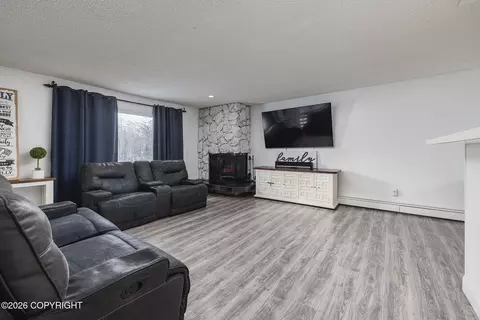 Living - 19823 Eagle River Rd, Eagle River, AK 99577 photo 1 of 2