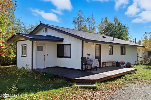 5650 W Crestview Ave, Wasilla, AK 99623