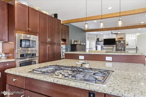 Kitchen - 18651 Caspian Ct, Eagle River, AK 99577 photo 7 of 10