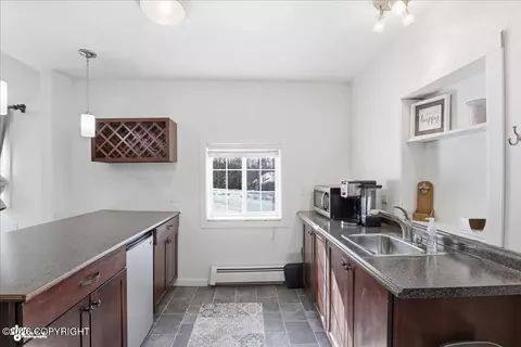 Kitchen - 18651 Caspian Ct, Eagle River, AK 99577 photo 1 of 10