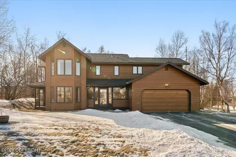 1855 N Kentucky Derby Dr, Palmer, AK 99645