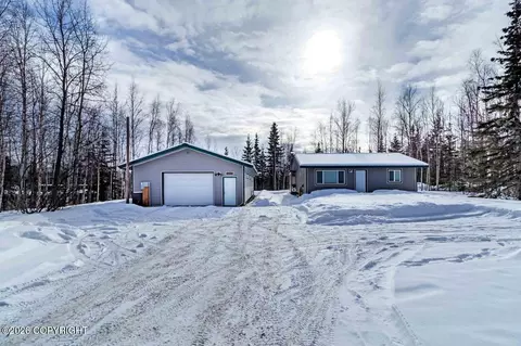 6630 W Beverly Lake Rd, Wasilla, AK 99623