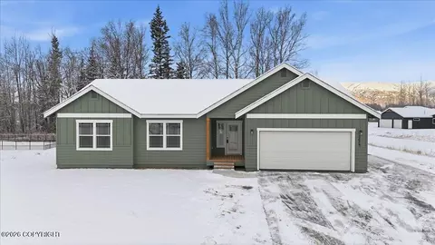 8492 Eagle View Cir, Palmer, AK 99645