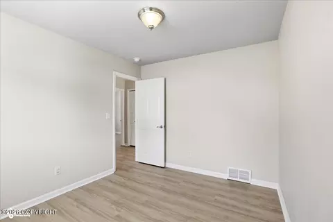 Bedroom - 19321 Verdant Cir, Eagle River, AK 99577 photo 6 of 10