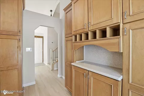 Entry Way - 19321 Verdant Cir, Eagle River, AK 99577 photo 2 of 9