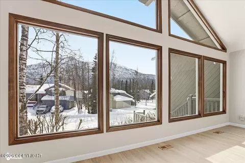 Living - 19321 Verdant Cir, Eagle River, AK 99577 photo 5 of 7