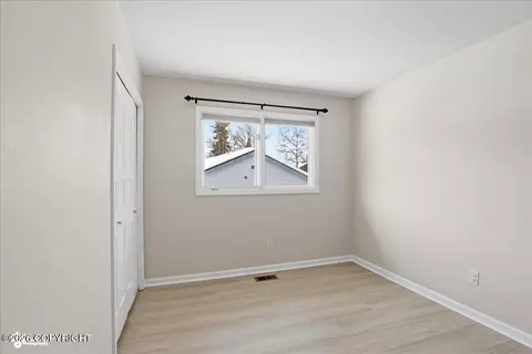 Bedroom - 19321 Verdant Cir, Eagle River, AK 99577 photo 5 of 10