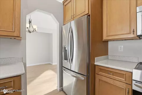 Kitchen - 19321 Verdant Cir, Eagle River, AK 99577 photo 5 of 8