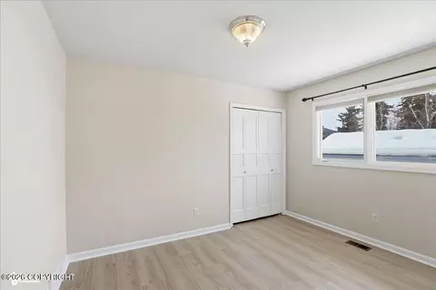 Bedroom - 19321 Verdant Cir, Eagle River, AK 99577 photo 4 of 10