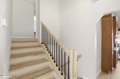 Entry Way - 19321 Verdant Cir, Eagle River, AK 99577 photo 3 of 9
