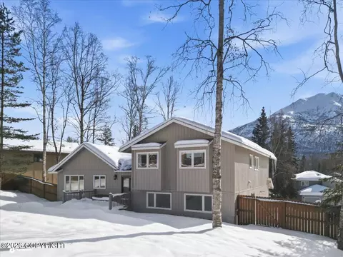 Exterior - 19321 Verdant Cir, Eagle River, AK 99577 photo 7 of 11