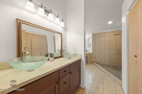 Bath - 18699 Stonehill Dr, Eagle River, AK 99577 photo 3 of 7