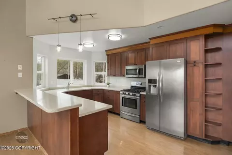 Kitchen - 18699 Stonehill Dr, Eagle River, AK 99577 photo 1 of 2