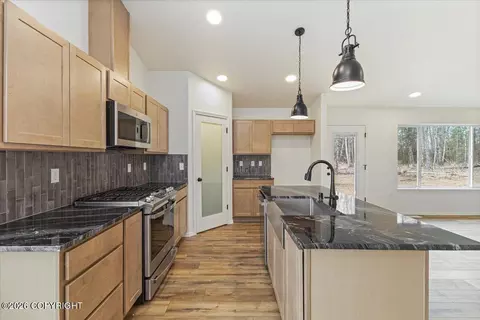 7883 E Star Garnet Cir, Wasilla, AK 99654 photo 14