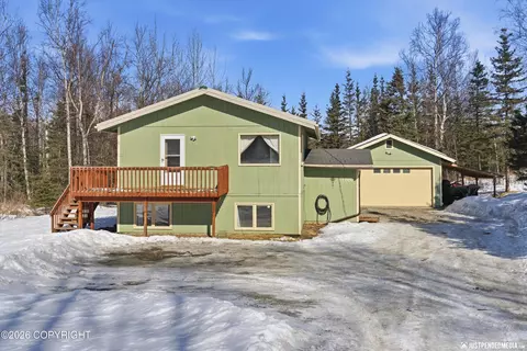 1760 E Scotwood Dr, Wasilla, AK 99654