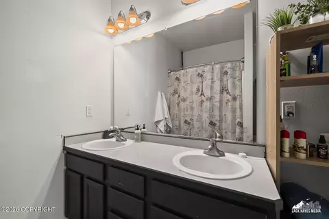 Bath - 20850 Mountainside Dr, Eagle River, AK 99577 photo 1 of 2