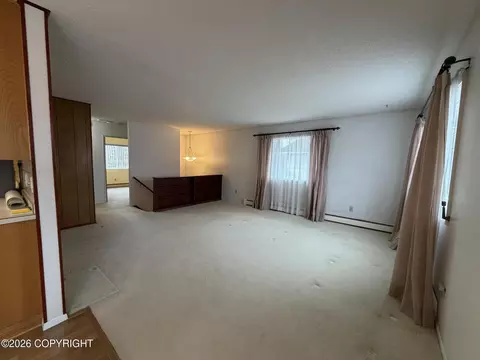 Living - 312 Thomas Cir, Anchorage, AK 99508 photo 2 of 6