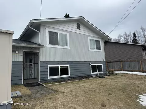 Exterior - 312 Thomas Cir, Anchorage, AK 99508 photo 3 of 7