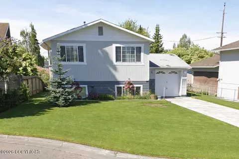 312 Thomas Cir, Anchorage, AK 99508
