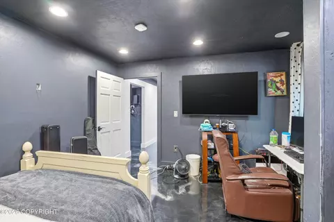 Bedroom - 11601 Hillside Dr, Anchorage, AK 99507 photo 5 of 7