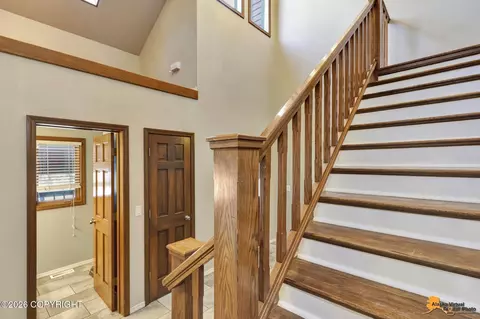Entry Way - 9850 Main Tree Dr, Anchorage, AK 99507 photo 7 of 16