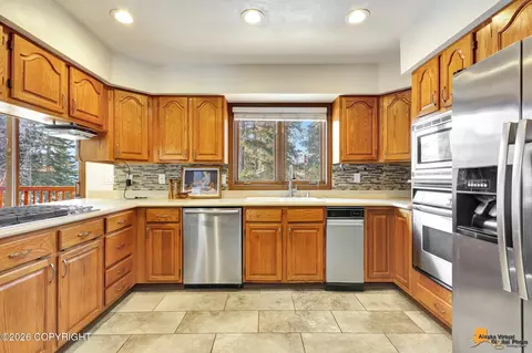 Kitchen - 9850 Main Tree Dr, Anchorage, AK 99507 photo 5 of 6