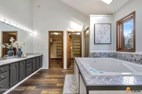 Bath - 9850 Main Tree Dr, Anchorage, AK 99507 photo 9 of 10