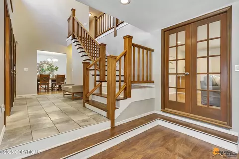 Entry Way - 9850 Main Tree Dr, Anchorage, AK 99507 photo 6 of 16