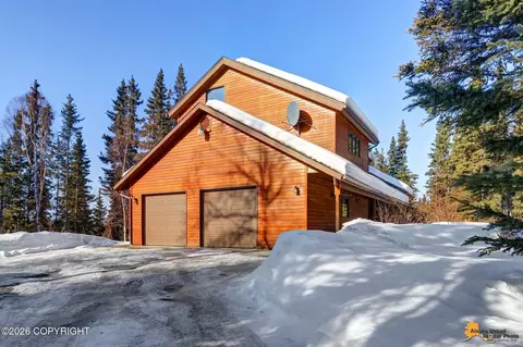 9850 Main Tree Dr, Anchorage, AK 99507