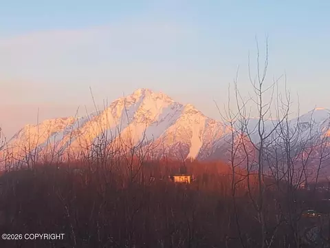 941 S Serrano Dr, Wasilla, AK 99654