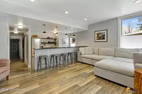 180 Powder Dr # 6A, Girdwood, AK 99587