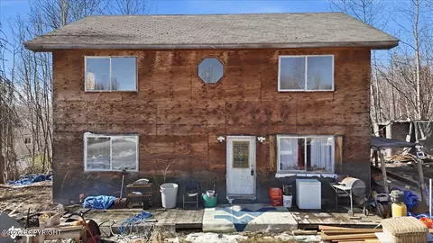 6210 S Northern Lights St, Wasilla, AK 99623
