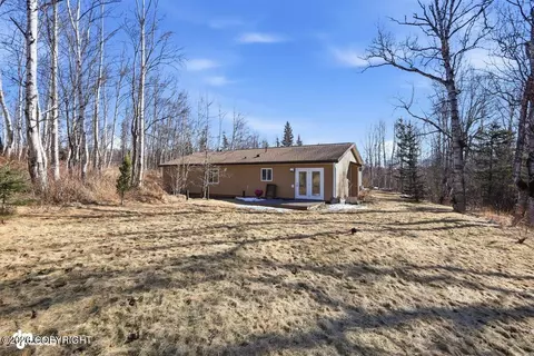 6178 E Hart Lake Loop, Wasilla, AK 99654 photo 5