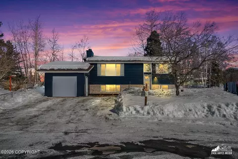 1605 Dolina Cir, Anchorage, AK 99508