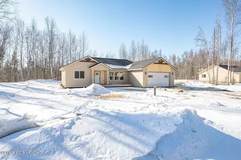 7514 W Hentila St, Wasilla, AK 99623