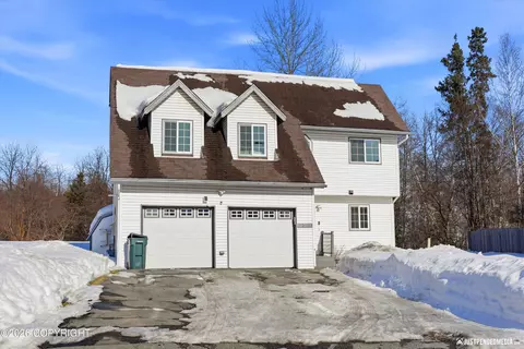 2361 Yorktown Cir, Anchorage, AK 99507