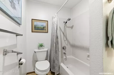 Bath - 5618 E 40th Ave # C-102, Anchorage, AK 99504 photo 1 of 4