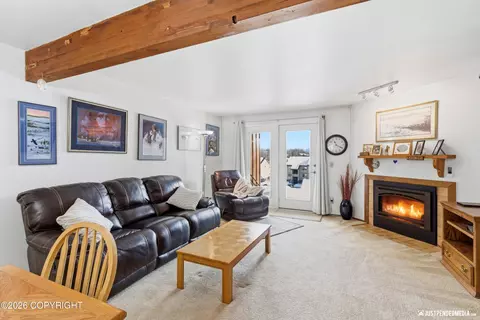 Living - 5618 E 40th Ave # C-102, Anchorage, AK 99504 photo 1 of 3