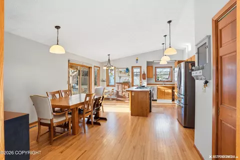 8211 Summerset Dr, Anchorage, AK 99518 photo 15