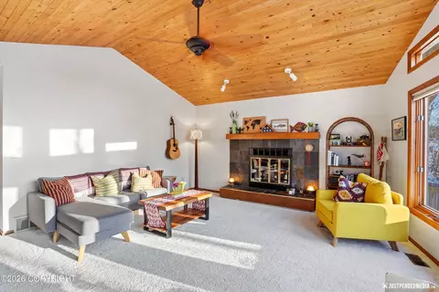 8211 Summerset Dr, Anchorage, AK 99518 photo 12