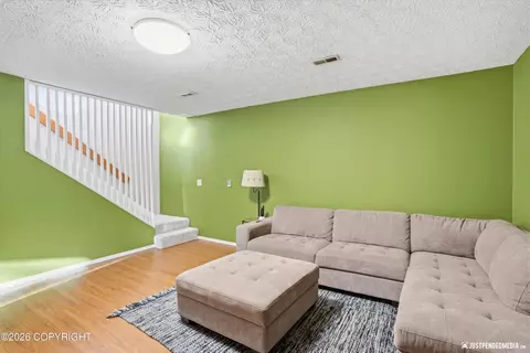8211 Summerset Dr, Anchorage, AK 99518 photo 28