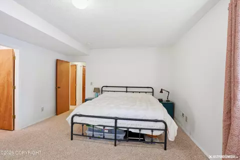 8211 Summerset Dr, Anchorage, AK 99518 photo 32